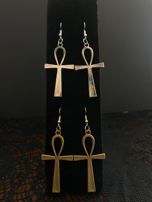 In the Flat Field Earrings