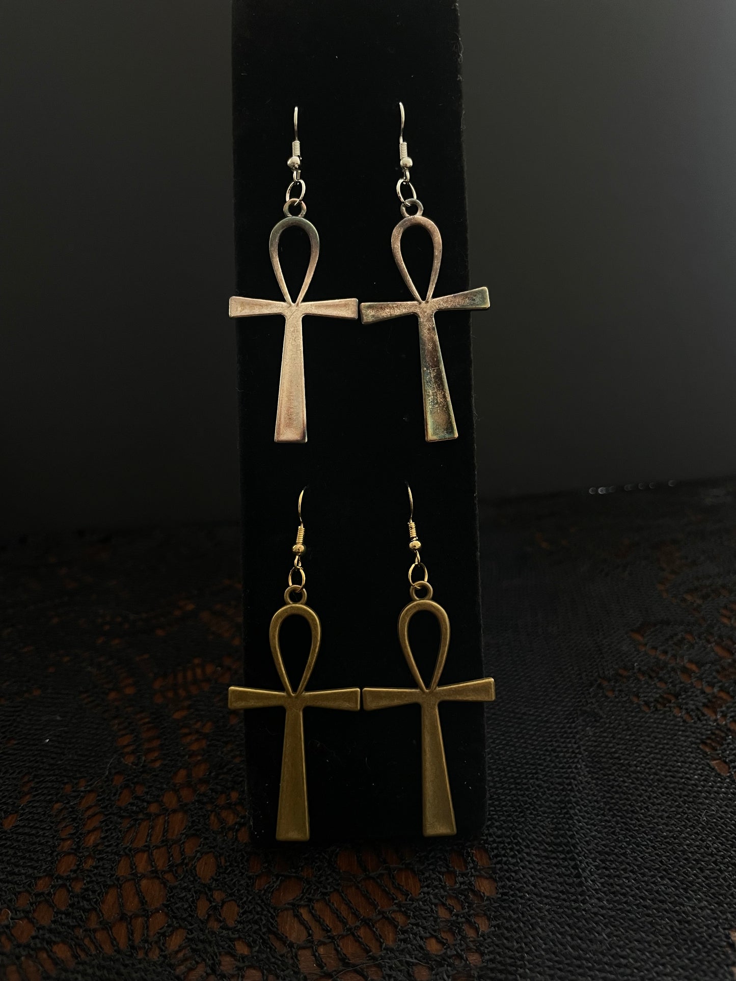 In the Flat Field Earrings