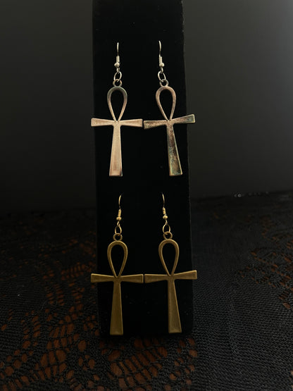 In the Flat Field Earrings