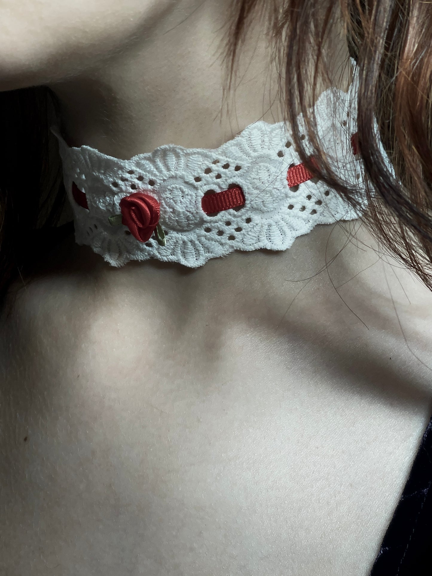 Bloody Rose Choker